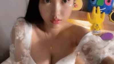 쿨섹시녀  BJ 요베비 카메라 앞으로 다가오는 가슴골