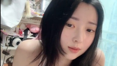 쌩얼로 방송중이라는 여캠