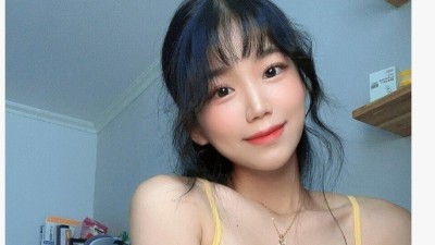 19금 화보 촬영한 전직 치어리더 누나