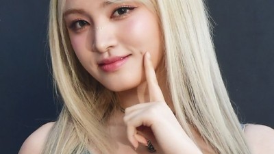 지퍼 달린 청원피스 정면에서 보이는 엉밑살 꿀벅지 아이브 리즈