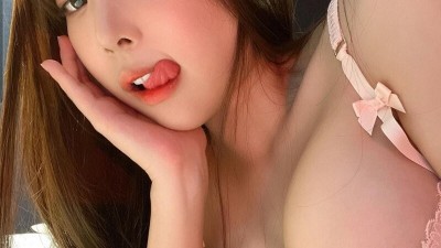 침대에서 유혹하는 강인경