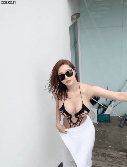 421eae23a46dfc22fc8b21ae72cd218a_1761120077_2826.gif