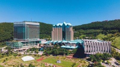 강원랜드 내국인 독점에서 글로벌 복합리조트로 전환 나섭니다