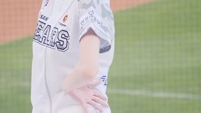 살랑 살랑 흰 미니스커트 서현숙 치어리더