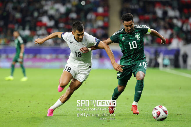 [아시안컵] '한국 16강 상대 유력' 사우디, 2명 퇴장당한 키르기스스탄 2-0 제압...F조 선두 질주