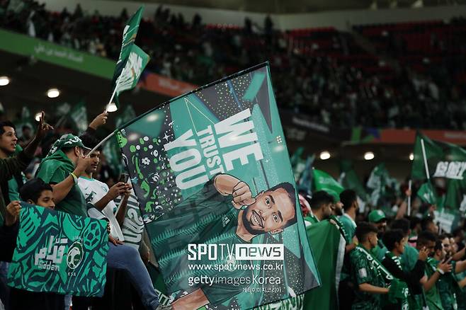 [아시안컵] '한국 16강 상대 유력' 사우디, 2명 퇴장당한 키르기스스탄 2-0 제압...F조 선두 질주