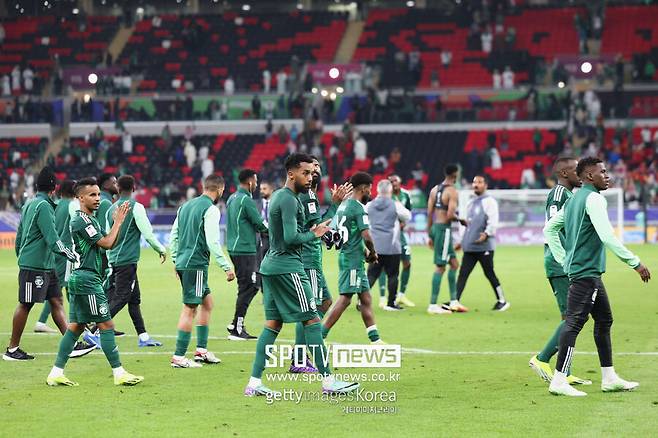 [아시안컵] '한국 16강 상대 유력' 사우디, 2명 퇴장당한 키르기스스탄 2-0 제압...F조 선두 질주