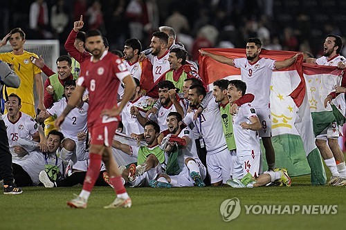 '카타르 0-1 패' 중국, 조별리그 3G 무득점 굴욕→극적인 16강 진출 실낱희망 [아시안컵]