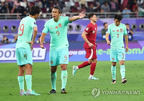 '카타르 0-1 패' 중국, 조별리그 3G 무득점 굴욕→극적인 16강 진출 실낱희망 [아시안컵]