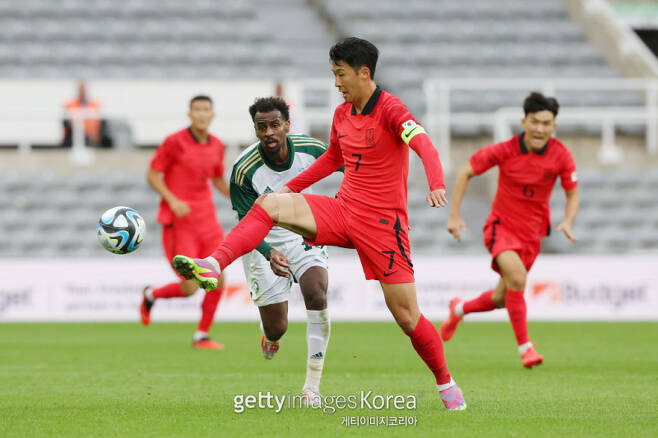 지는 팀은 치명상 입는다…한국·사우디, 아시아가 주목하는 16강 빅매치 [아시안컵]