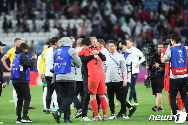 여기저기서 한국 이야기만… 카타르서 가장 뜨거운 팀은 클린스만호[아시안컵]