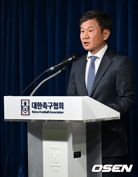 '충격패' 지켜본 정몽규 KFA 회장... 한준희 부회장