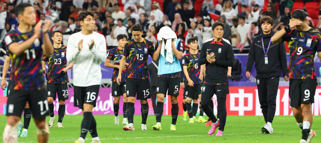 한국 피파랭킹 '겨우 1계단' 오른다…챔피언 카타르 '20계단 상승' 전망