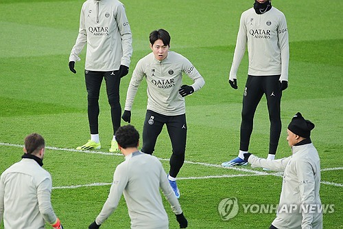 생일 맞은 이강인, 밝은 표정으로 PSG 훈련…추가 입장문 '아직'