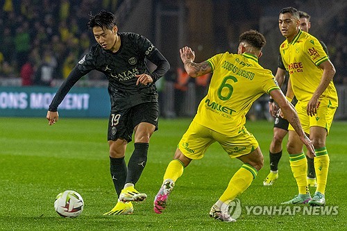 생일 맞은 이강인, 밝은 표정으로 PSG 훈련…추가 입장문 '아직'