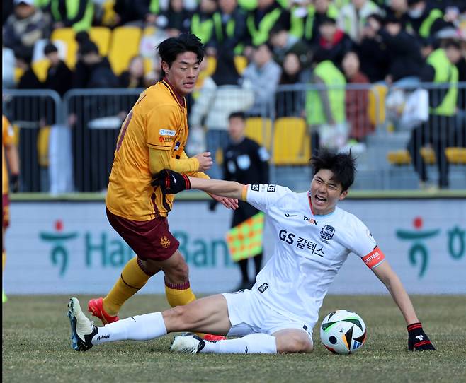 [IS 광주] 린가드 빛바랜 K리그 데뷔전…'이희균 결승골' 광주, 서울 2-0 완파 '개막전 승리'