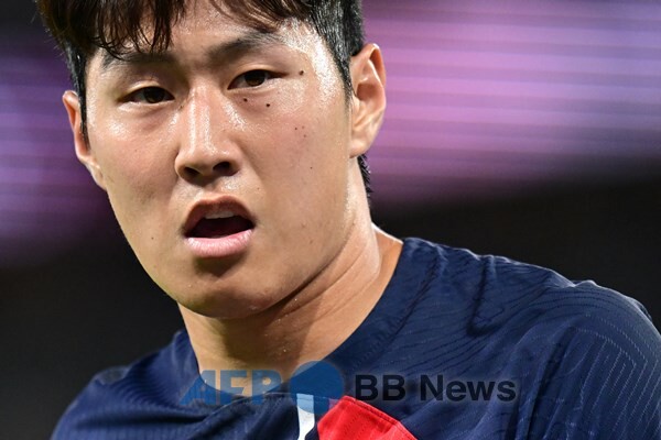 큰일 난 이강인, 고작 7분 뛰었다… PSG, 모나코와 0-0