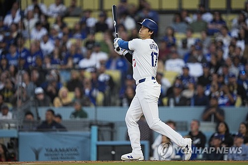 만화같은 134m 초대형 홈런… '3경기 홈런 4방' 오타니, MLB 타율-홈런 단독 1위