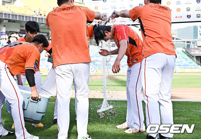 고졸 신인이 데뷔전부터 QS 승리라니…KBO 43년 역사상 5번째, 한화 조동욱