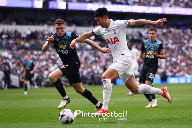 [PL 리뷰] 손흥민이 만든 기회 다 날렸다...그럼에도 토트넘, 번리에 2-1 역전승→4연패 탈출