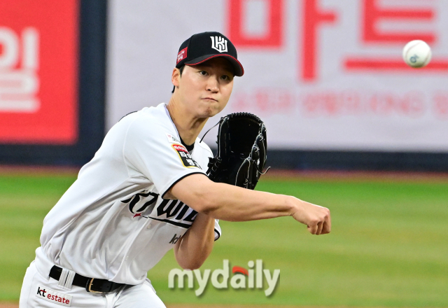 '김경문호' 파죽지세 미쳤다…류현진 6이닝 무실점+9회 빅이닝 KT 원정 3연전 싹쓸이 [MD수원]