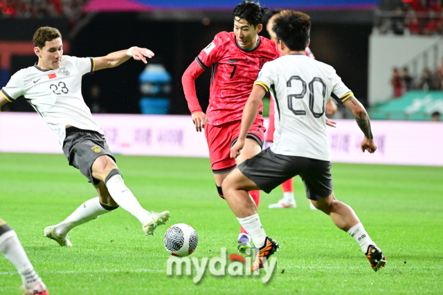 0-1 패배에 자신감 충만→한국은 일본-이란보다 쉬운 상대…중국 '3차예선 조추첨, 한국과 편성되면 최상'