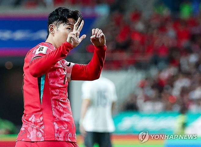 '손흥민 3-0 제스처'에 중국 폭발?…