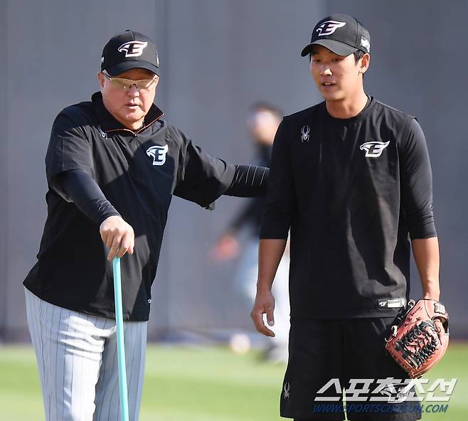 류현진이 또 사과했다. 이구동성으로 더그아웃에서도