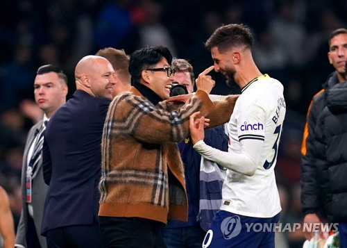 '손흥민 인종차별' 벤탄쿠르, 한국 오기 전 퇴출…느닷없는 방출설