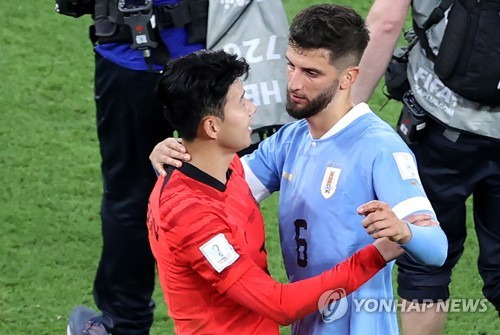 '손흥민 인종차별' 벤탄쿠르, 한국 오기 전 퇴출…느닷없는 방출설