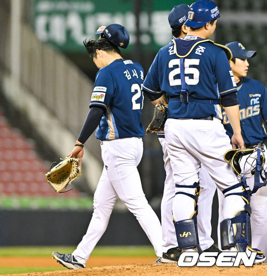 밀어내기 점수만 무려 6점이라니, KBO 최다 타이 불명예…50일 만에 NC-SSG전에서 또 나왔다