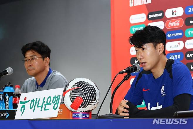 돌고 돌아 한국인 감독?…넉 달이나 허비한 축구협회