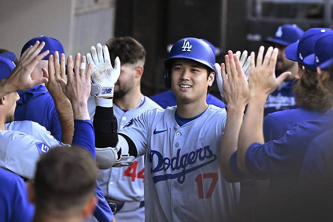 ‘KBO리그 MVP’를 무너뜨린 ‘만장일치 MVP’···시즌 25호포+10경기 연속 타점 구단 신기록, 계속되는 ‘오타니 천하’