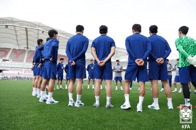 드디어 새로운 국대 감독 온다…