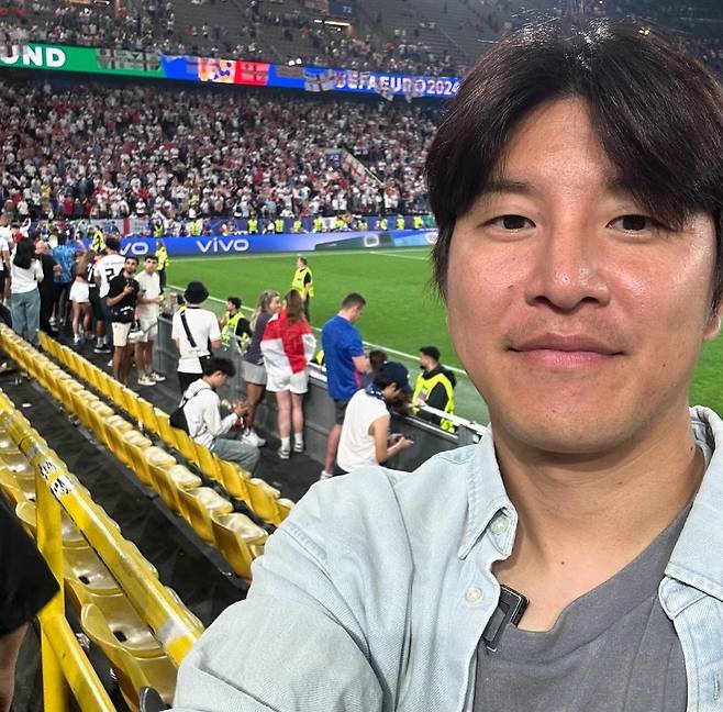 박주호 연락두절?…도르트문트 감독 만났다→'축구판 민희진' 환하게 웃었다!