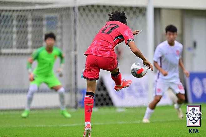 한국 축구, 홈에서 중국에 1-4 참패…이거 실화? U-19 이어 U-15도 무너졌다