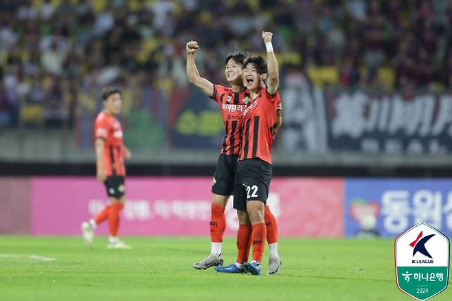 한국 축구사에 이런 선수는 없었다...'손흥민 후계자 낙점' 18살 슈퍼루키 양민혁, EPL 토트넘 입단 확정적