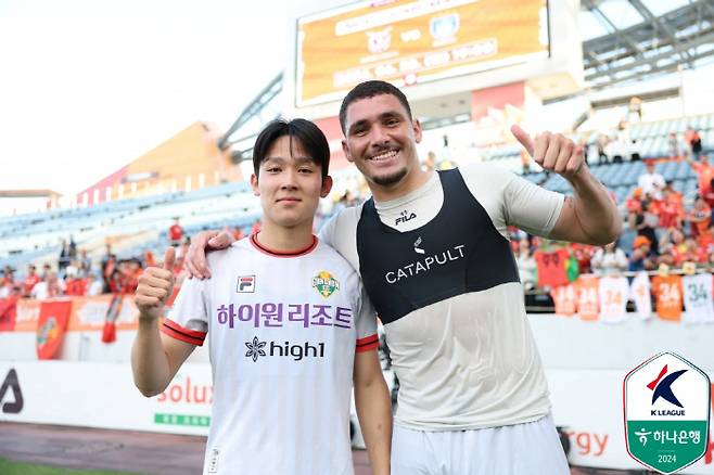 한국 축구사에 이런 선수는 없었다...'손흥민 후계자 낙점' 18살 슈퍼루키 양민혁, EPL 토트넘 입단 확정적