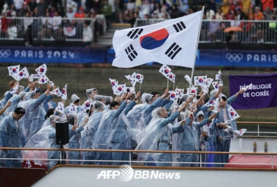 '한국 조롱당했다' 日·中도 분노, 한국-북한을 혼동할 수가 있나... IOC는 韓 계정 '한 줄 사과문'