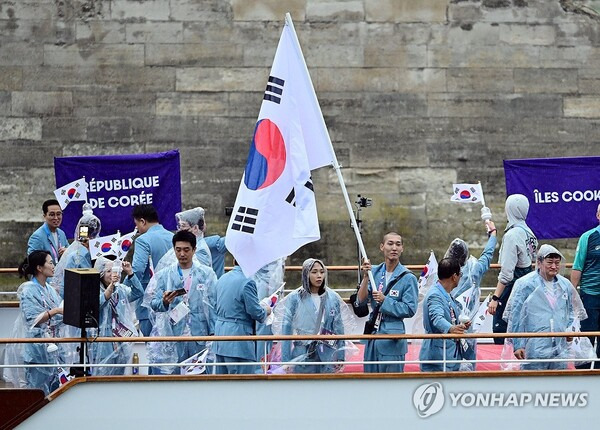 치욕적이네… '대충격' 올림픽 개회식서 한국을 북한으로 소개했다