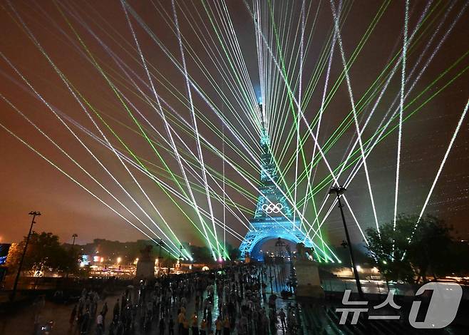 한국을 북한으로 소개했는데…佛 국민 86%, 개회식 호평 [올림픽]