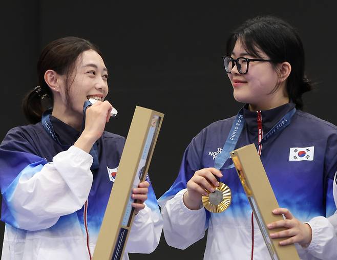 ‘金 5개’ 검은 전망 비웃은 한국…총·칼·활 힘으로 ‘종합 4위’ 쾌속 질주 [2024 파리]