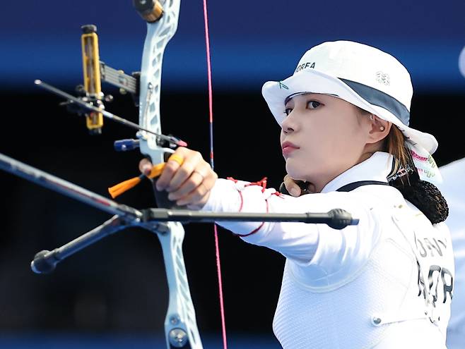 ‘金 5개’ 검은 전망 비웃은 한국…총·칼·활 힘으로 ‘종합 4위’ 쾌속 질주 [2024 파리]