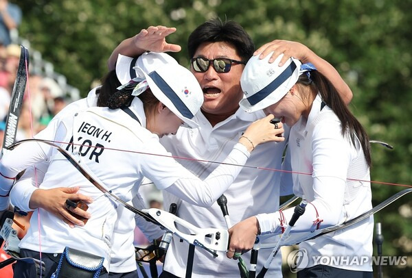 '판정 번복' 패배에서 극적인 금메달로… 한국 女양궁 선수들 뜨거운 눈물 쏟았다