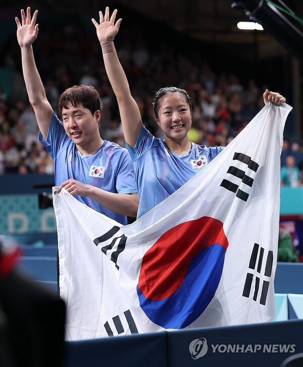 신유빈의 올림픽 메달이 대단한 이유… 치명적 손목 부상 이겨냈다