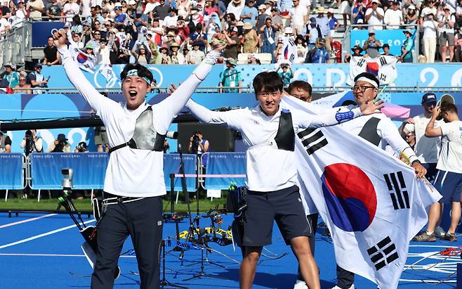 ‘4강에 한국 선수 3명’ 가능해졌다…단 1명도 안 떨어진 한국 양궁 [2024 파리]