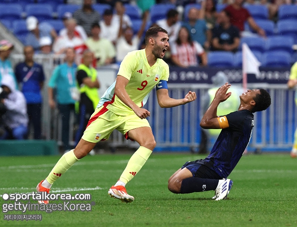 '우승 후보라더니 완전히 멸망했다' 日 축구, 올림픽 8강서 스페인에 졸전 끝 0-3 패…'노메달' 확정