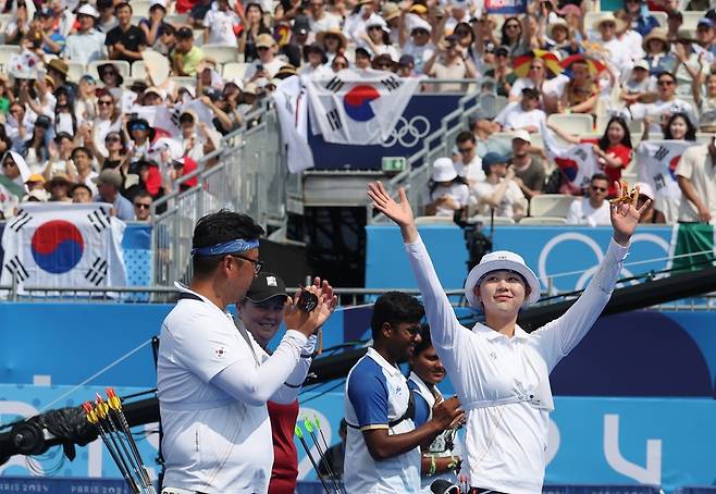 한국 감독 내쳤던 인도 양궁, 혼성단체 '노메달' 인과응보...태극궁수들이 복수했다 [파리 현장]