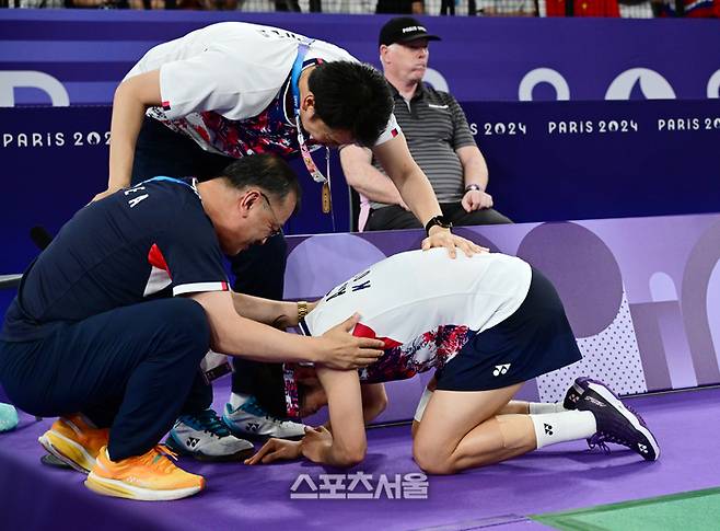 “귀국 후 입장 전하겠다” 배드민턴 협회, ‘폭탄 발언’ 안세영과 면담 계획 [파리 2024]