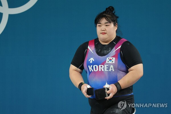 박혜정 이어 박주효까지… '무능' 역도 코치진, '선수들 꿈' 올림픽 망쳤다